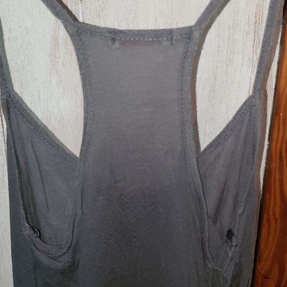 Womens tank - Picture 3 of 3
